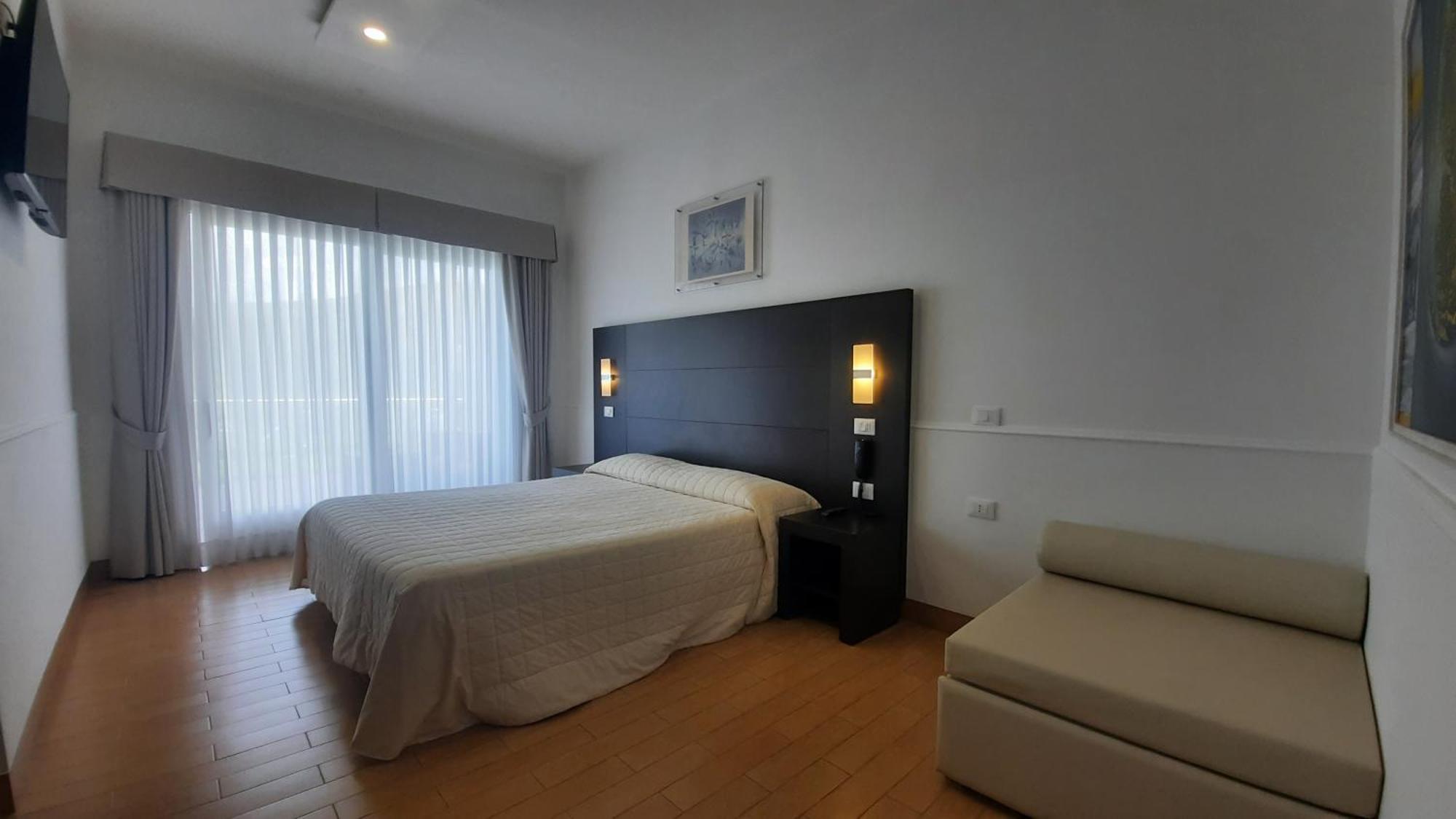 Moresco Park Hotel Sperlonga Exterior foto